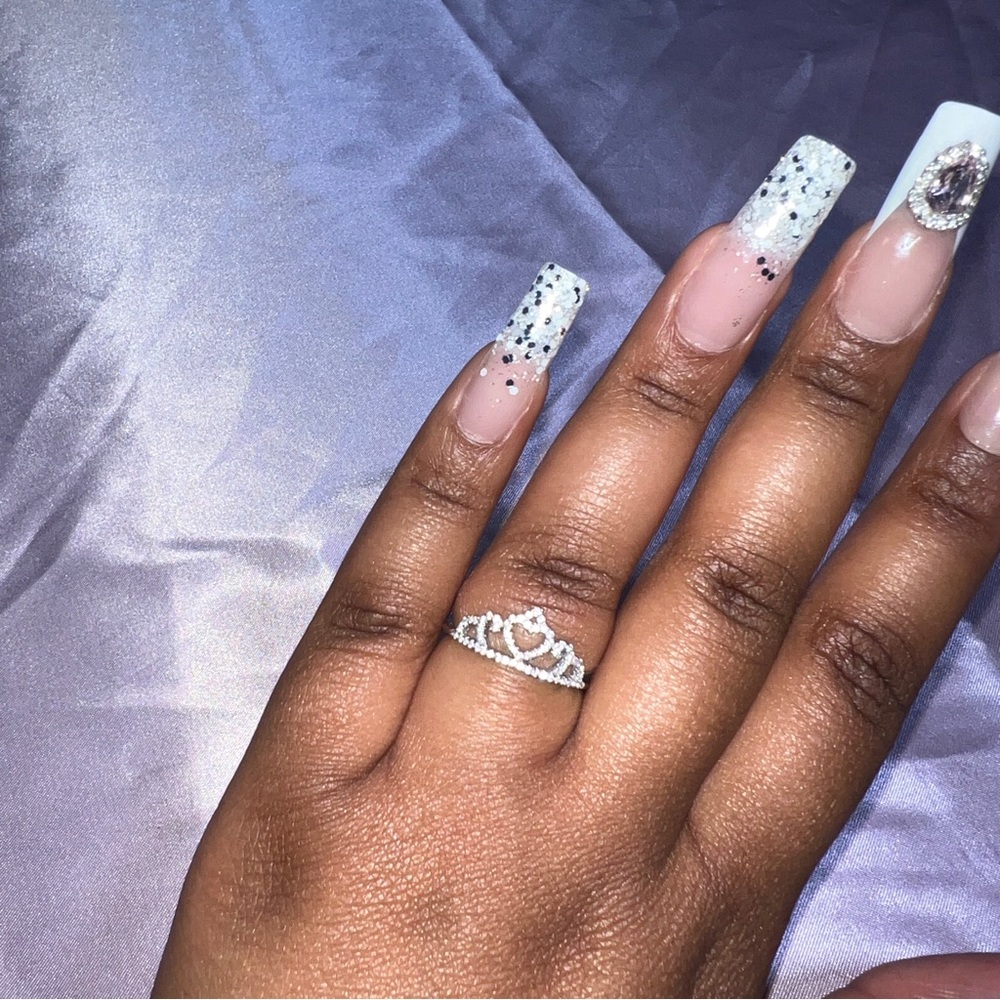 tiara ring